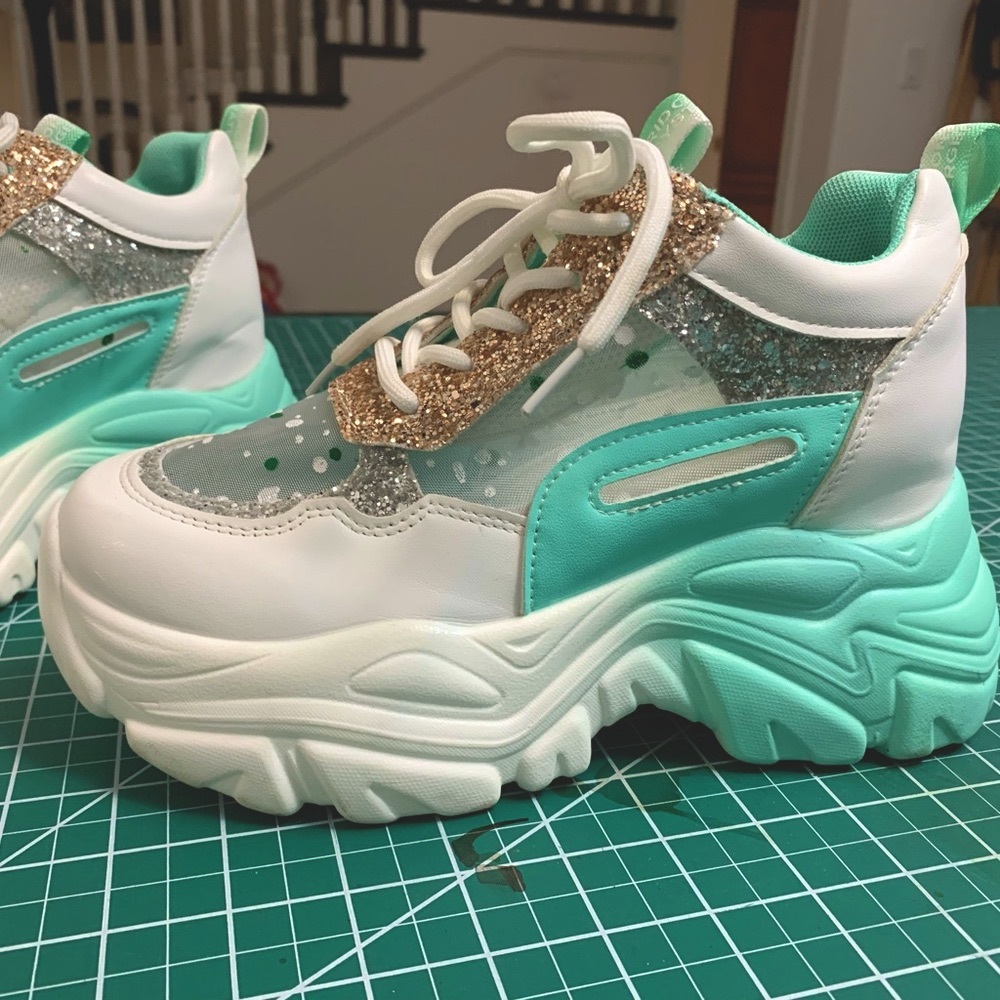 platform height 3.5 inch fashion sneakers